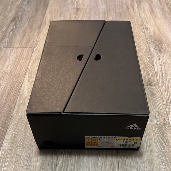 ULTRABOOST 4.0 - Picture 12 of 12